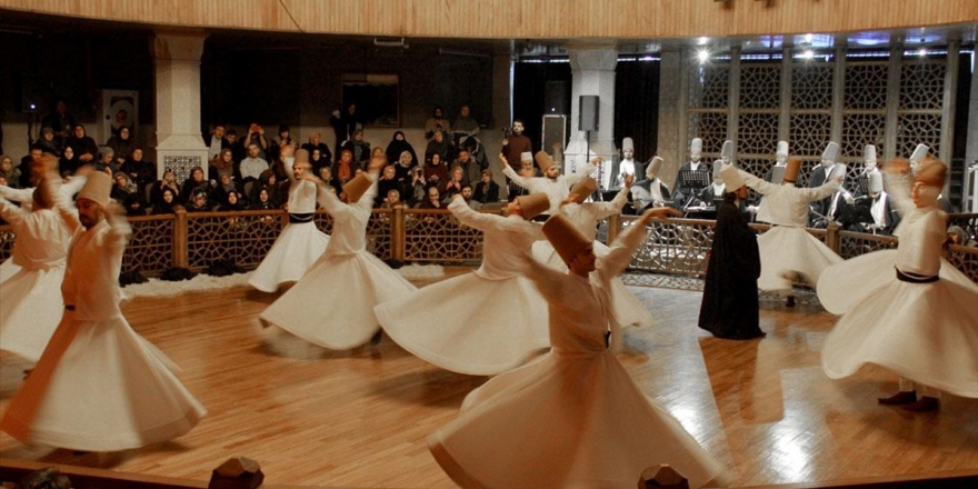 Mevlana'yı Anma Töreninde 'Anlatımlı Sema Ayini' İcra Edildi