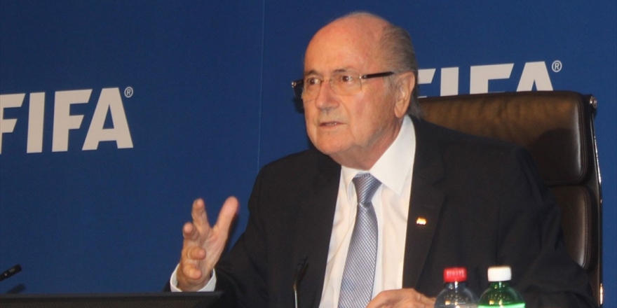 Fıfa, Blatter'in Platini'ye Verdiği 2 Milyon İsviçre Frangının İadesini İstedi