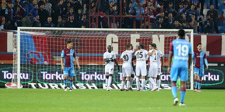 Trabzonspor Evinde Denizlispor'a Yenildi