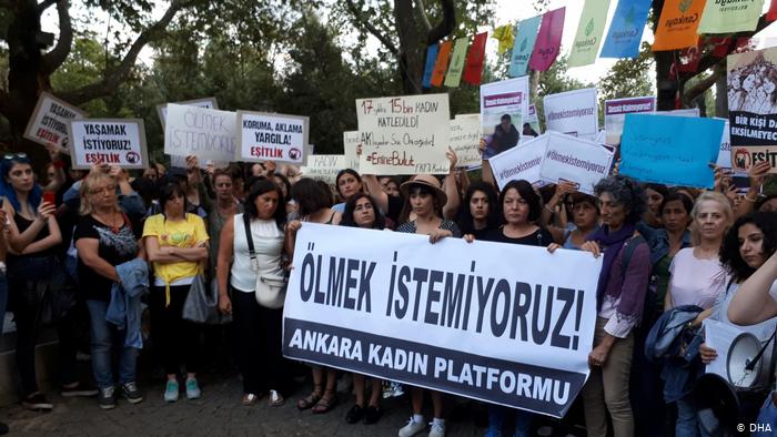 Kadına şiddet: Panik butonuna 16 bin tıklama