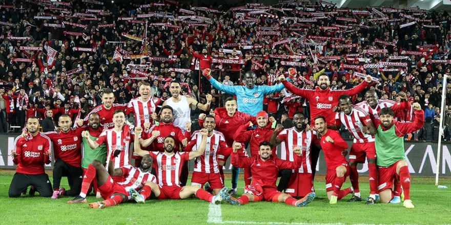 Sivasspor Liderlik Yarışında Puan Farkını Açtı
