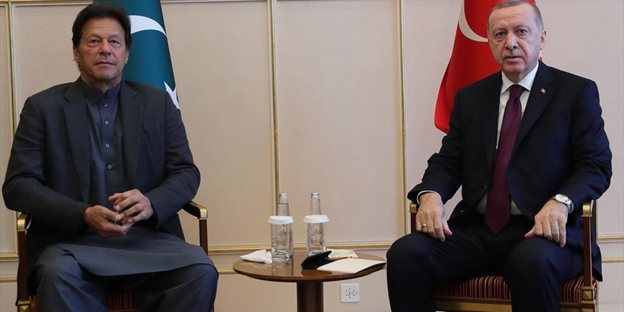 Cumhurbaşkanı Erdoğan İle Pakistan Başbakanı Han Bir Araya Geldi