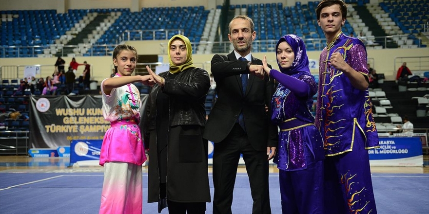 Wushunun 'Altın Ailesi': Akyüzler