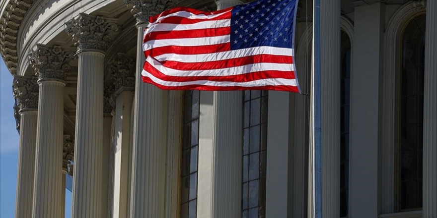ABD Temsilciler Meclisinde Azil Maddelerinin Görüşüldüğü Tarihi Oturum Başladı