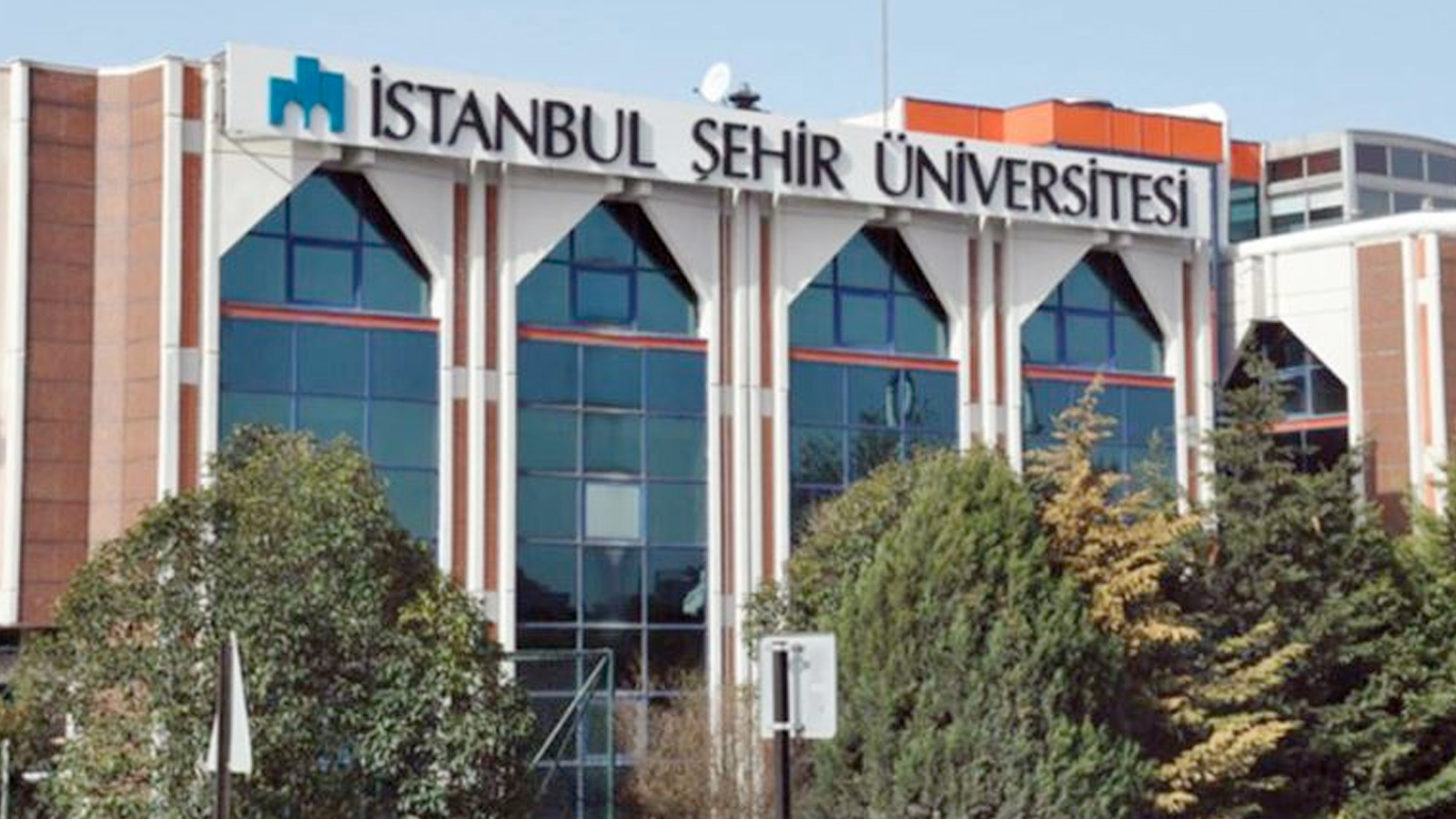Şehir Üniversitesi'nin İdaresi Devredildi...