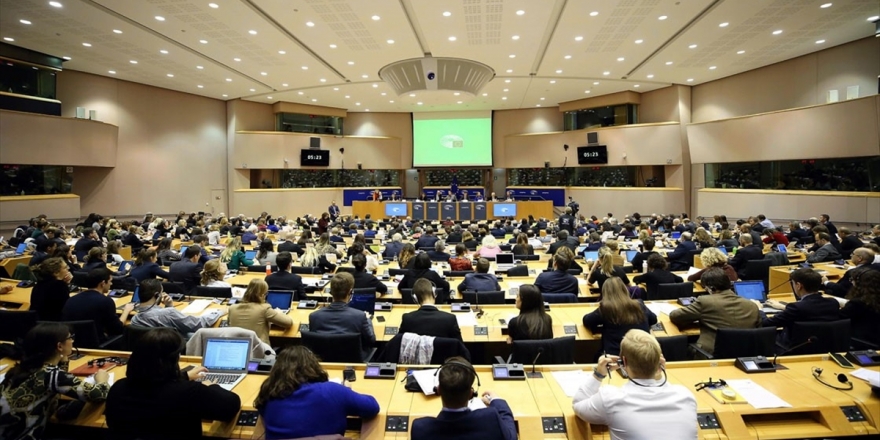 Avrupa Parlamentosu, Göstericilere Karşı Orantısız Güç Nedeniyle İran'ı Kınadı