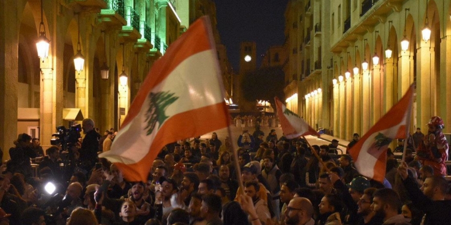 Lübnan'da Diyab'ın Hükümeti Kurmakla Görevlendirilmesi Protesto Edildi