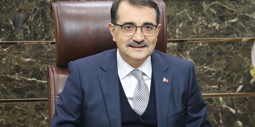 Bakan Dönmez: Elektriği Yenilenebilir Kaynaklardan Kullanmak İsteyen Tüketiciler İçin Yeni Bir Tarife Modeli Çalışıyoruz