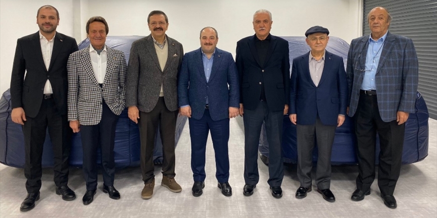 Bakan Varank'tan Yerli Otomobil Sürprizi