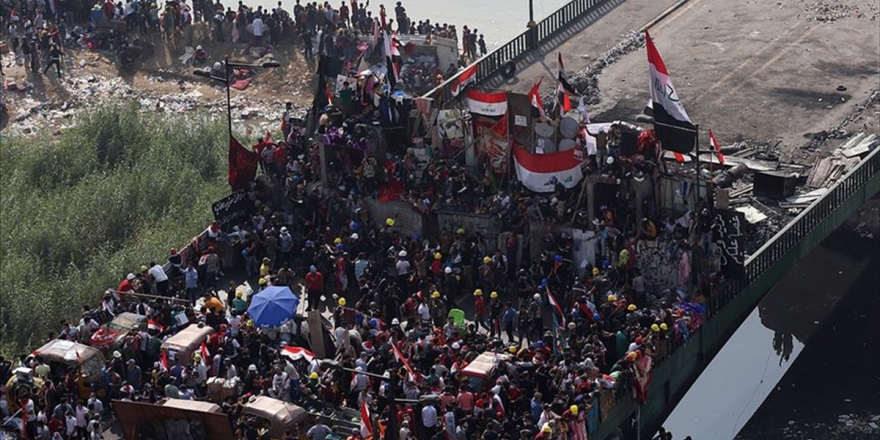 Bağdat'ta Göstericiler Ahrar Köprüsü'nden Çekildi