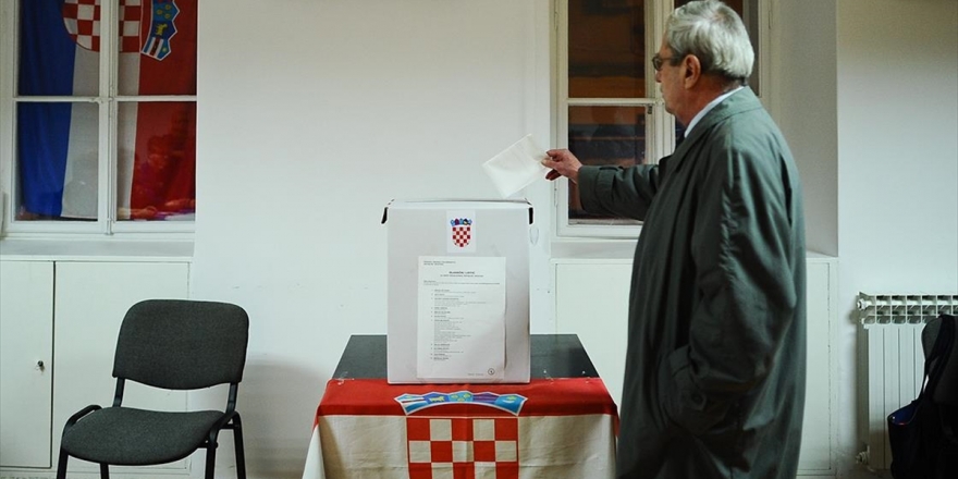 Hırvatistan'da Halk Cumhurbaşkanlığı Seçimi İçin Sandık Başına Gitti