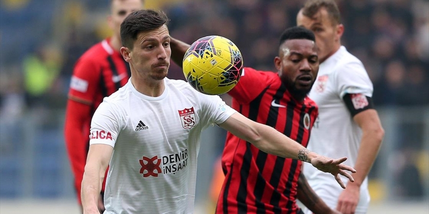 Lider Sivasspor 1 Puanı Son Dakika Golüyle Aldı