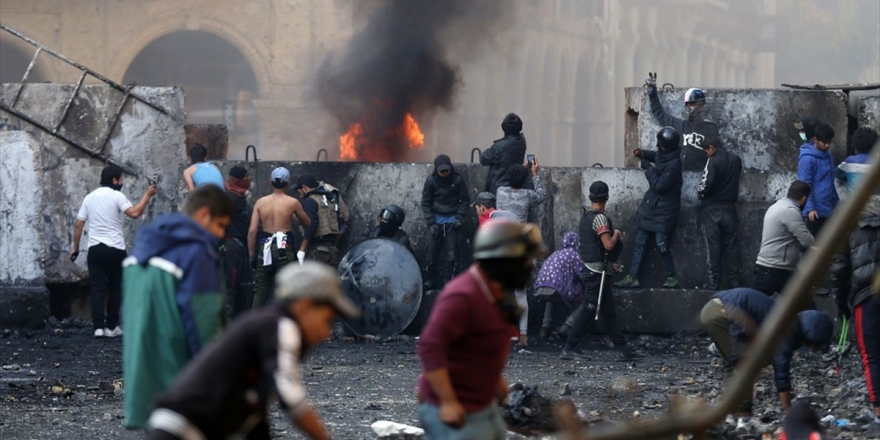 Irak'ta Gösterilere Katılan 26 Aktivist Suikast Sonucu Öldürüldü