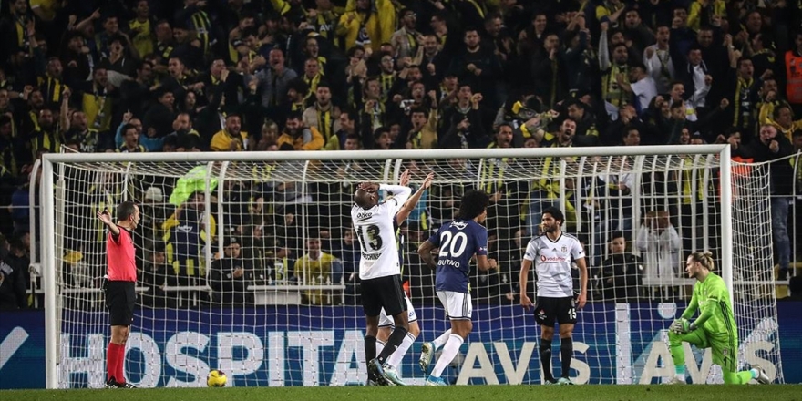 Yılın Son Derbisinin Galibi Fenerbahçe
