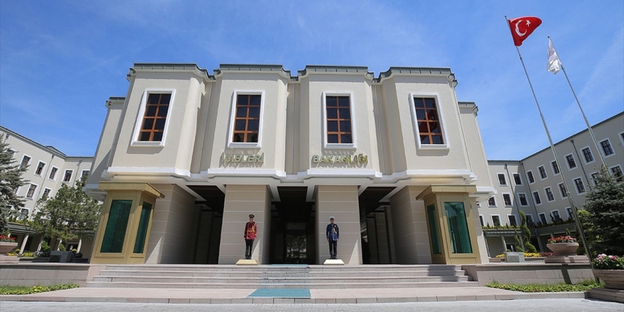 İçişleri Bakanlığı: Pkk/kck'lı 4 Terörist Teslim Oldu