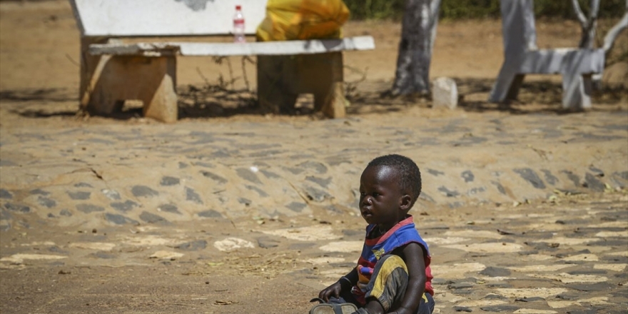Macron'un 'Hata' Diyerek Önemsizleştirmeye Çalıştığı Fransa'nın Sömürgeciliği Katliamlarla Dolu