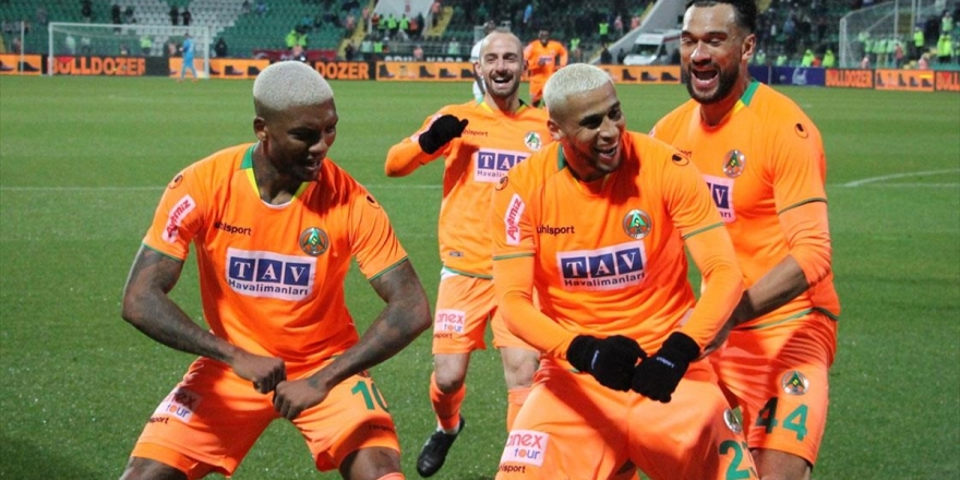 Aytemiz Alanyaspor Deplasmanda Farklı Kazandı