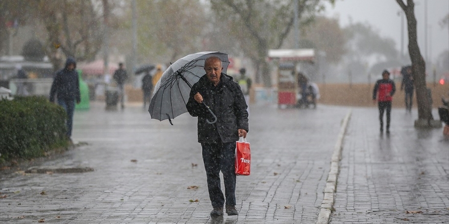 Meteorolojiden Yağış Ve Fırtına Uyarısı