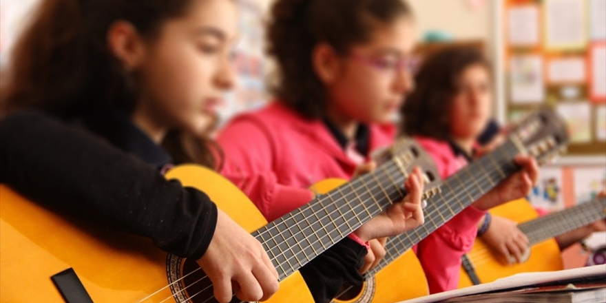 Okul Destek Projesinden 15 Bine Yakın Çocuk Faydalandı