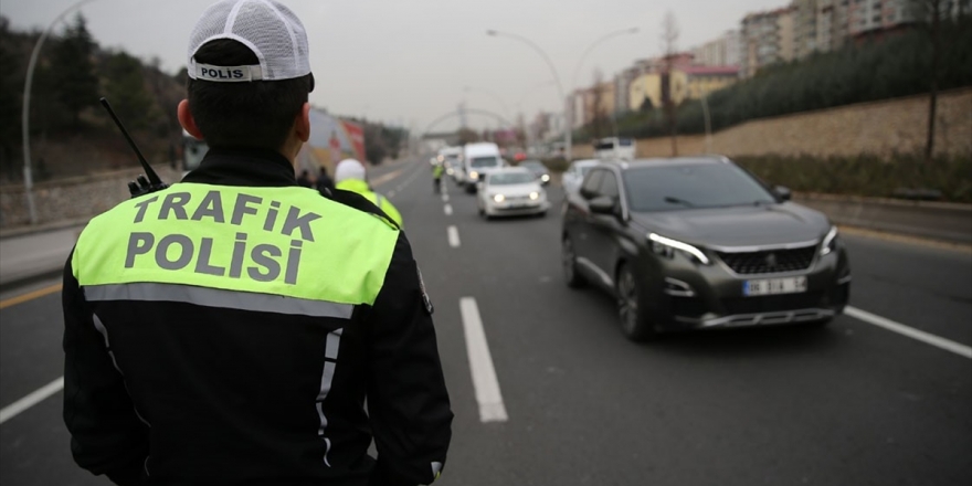 Başkentte Cuma Günü Bazı Yollar Trafiğe Kapatılacak