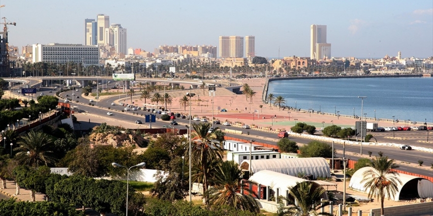 Hafter'in ateşkes çağrısını reddetmesinin ardından Trablus'ta patlama sesleri