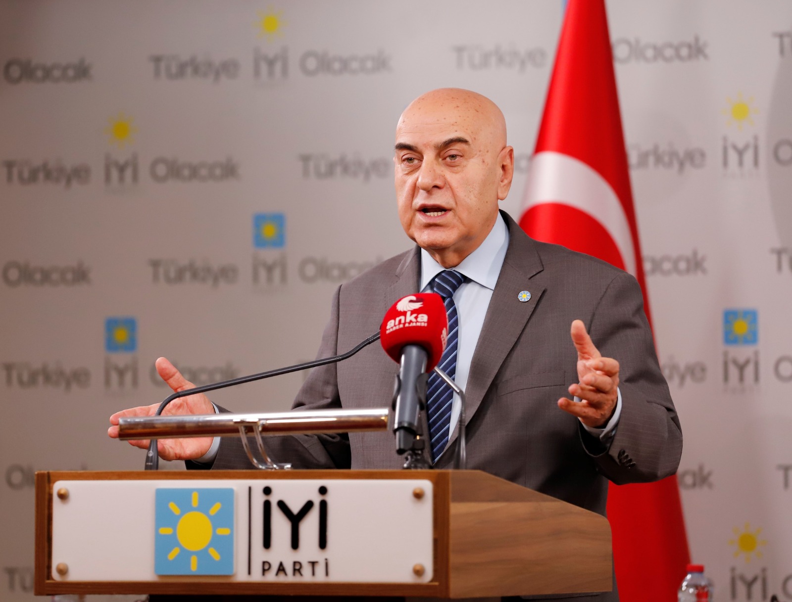 Paçacı "Bu Millet Kendisiyle Alay Edenlere Sandıkta Dersini Verecektir"