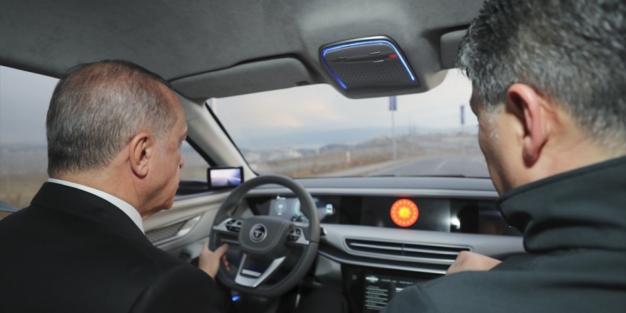 Cumhurbaşkanı Erdoğan 'Türkiye'nin Otomobili'ni Kullandı