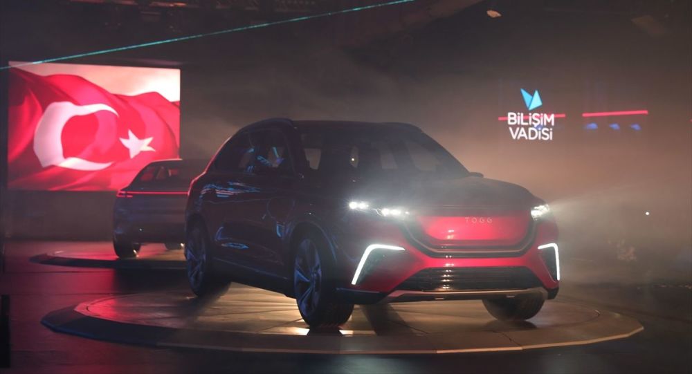 Murat Kekilli yerli otomobile şarkı yazdı