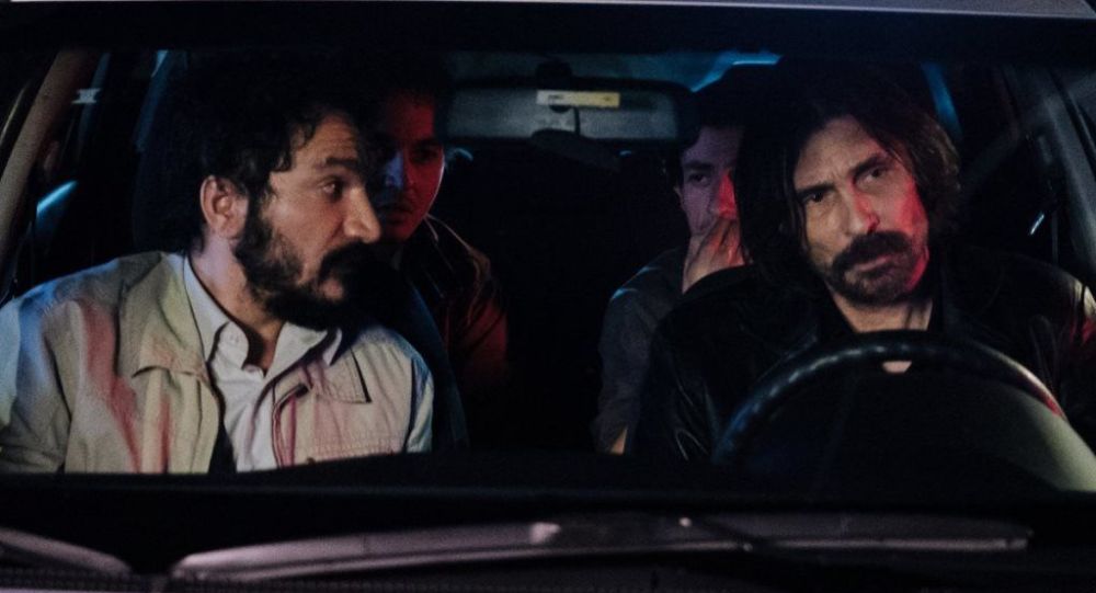 Behzat Ç.'de Neler Oluyor!... Konukçu'dan İlginç Tweet