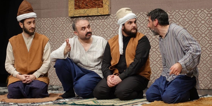 'Ziyafet Sofrası' 384. Kez Tiyatroseverlerle Buluştu