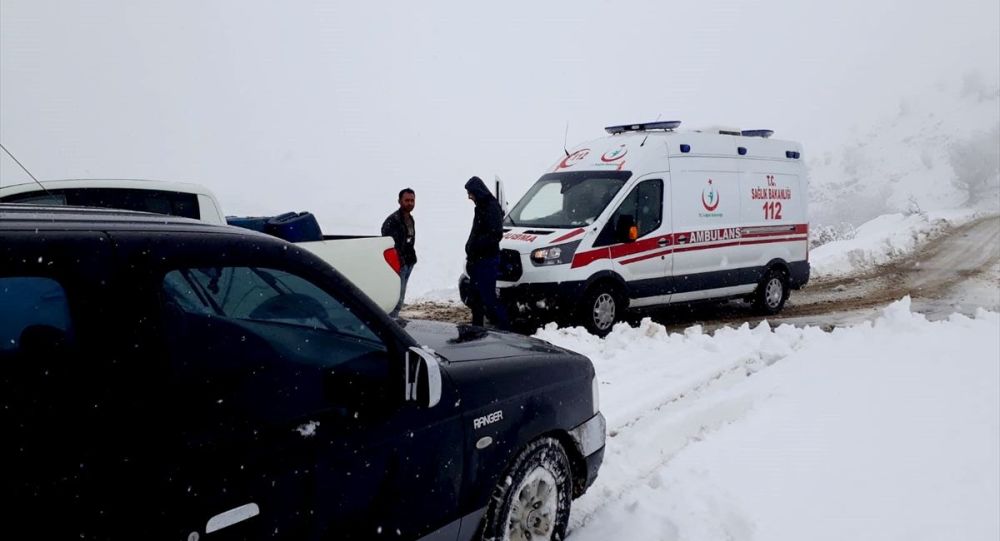 Malatya'da kar yağışı nedeniyle 29 mahalle ile ulaşım sağlanamıyor