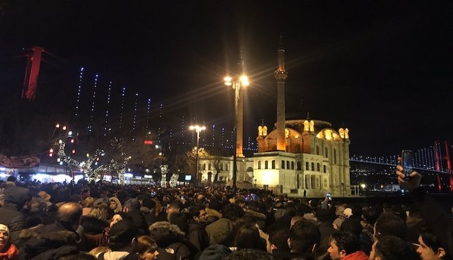 Hoş geldin 2020: İstanbul 2020'ye 10. Yıl Marşı ile Girdi