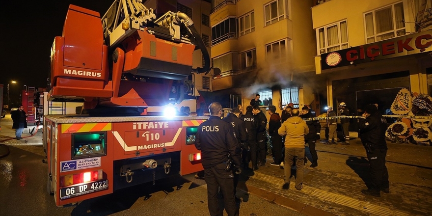 Ankara'da Bir Apartmanda Çıkan Yangında 4 Kişi Öldü