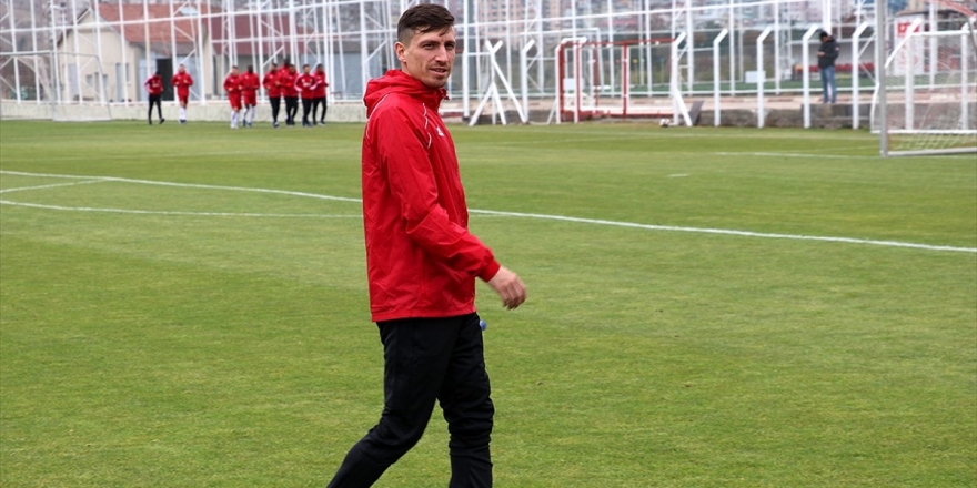 Mert Hakan Yandaş Transfer İddialarına Noktayı Koydu