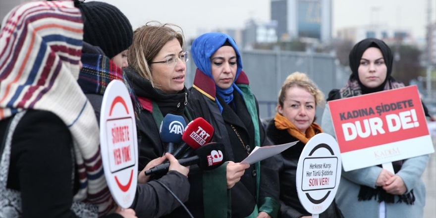 Beşiktaş'ta Başörtülü Kadına Saldırı Davası Başladı