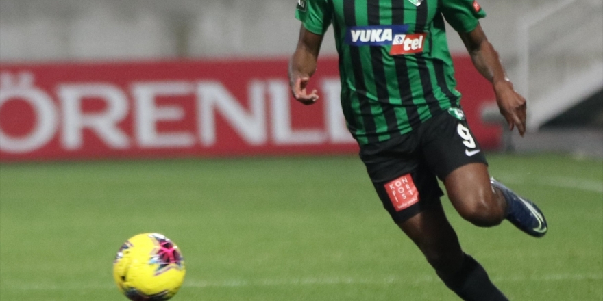 Denizlispor'da 3 Futbolcu, Kadro Dışı Bırakıldı