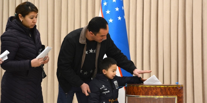 Özbekistan'da 25 Bölgede Halk Genel Seçim İçin Tekrar Sandık Başına Gitti