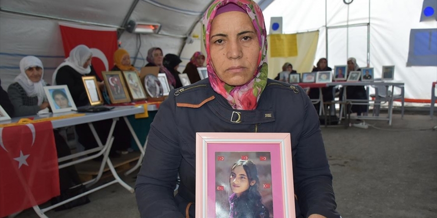 Diyarbakır Annelerinden Süheyla Demir: Kızımı O Zalimlerin Eline Bırakmayacağım
