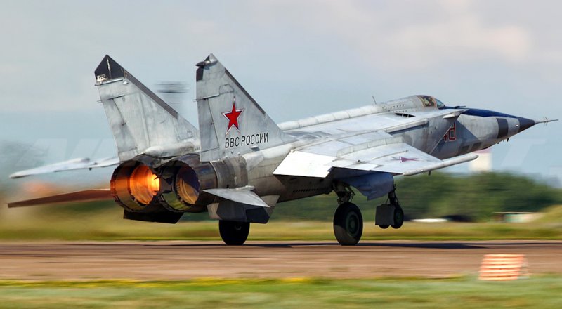 JAPON ASKERİ UZMAN MORİ KENTARO, SOVYET YAPIMI HİPERSONİK ÖNLEME AVCI UÇAĞI MİG-25'İ ''HIZIN KRALI'' OLARAK NİTELEDİ