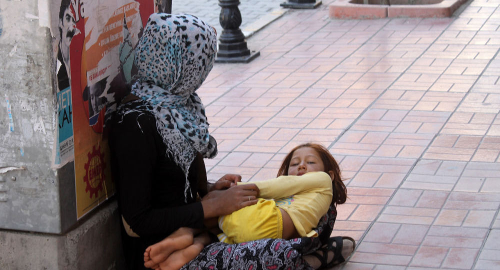 İstanbul'da 3 bin 517 çocuk dilenci sokaktan alındı, ailelerine idari işlem uygulandı