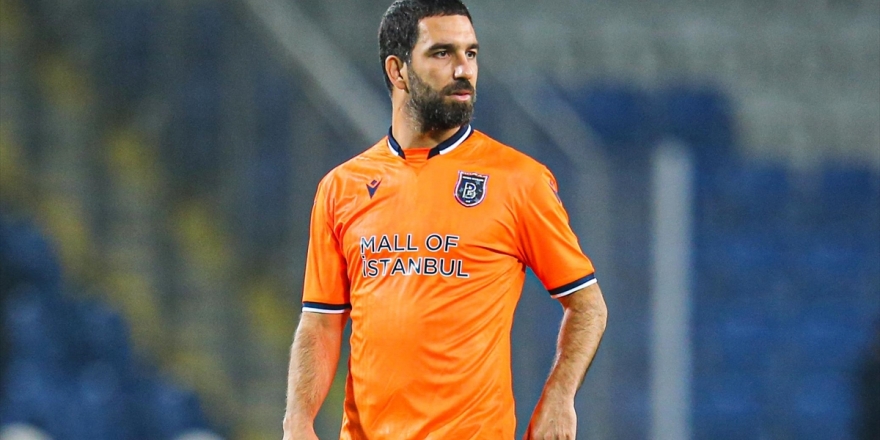 Medipol Başakşehir'de Arda Turan İle Yollar Ayrıldı