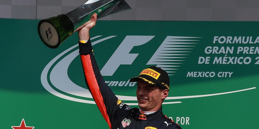 Red Bull, Max Verstappen'in Sözleşmesini 2023'e Kadar Uzattı