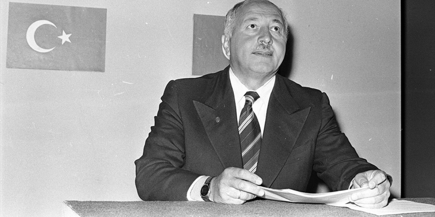 İlk Yerli Otomobil Fikri Necmettin Erbakan'dan