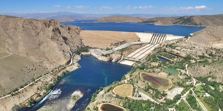 Keban'da 2019'da 9 Yılın En Yüksek Enerji Üretimi Gerçekleştirildi