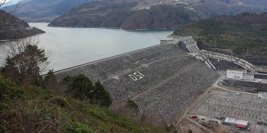 Çoruh Nehri'ndeki Barajlardan Ülke Ekonomisine 6 Milyar 869 Milyon Liralık Katkı