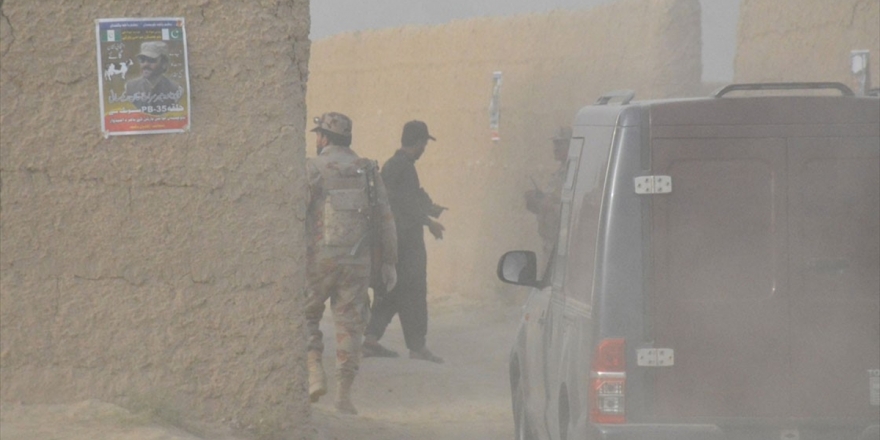 Pakistan'da Medresede Patlama: 9 Ölü