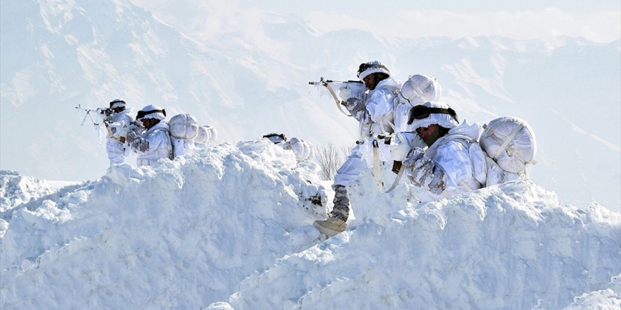 MSB: Metina Bölgesinde Pkk'lı 2 Terörist Etkisiz Hale Getirildi
