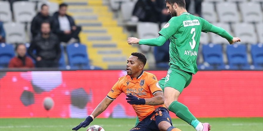 Kupada Kırklarelispor Başakşehir Karşısında Son Anda Beraberliği Yakaladı