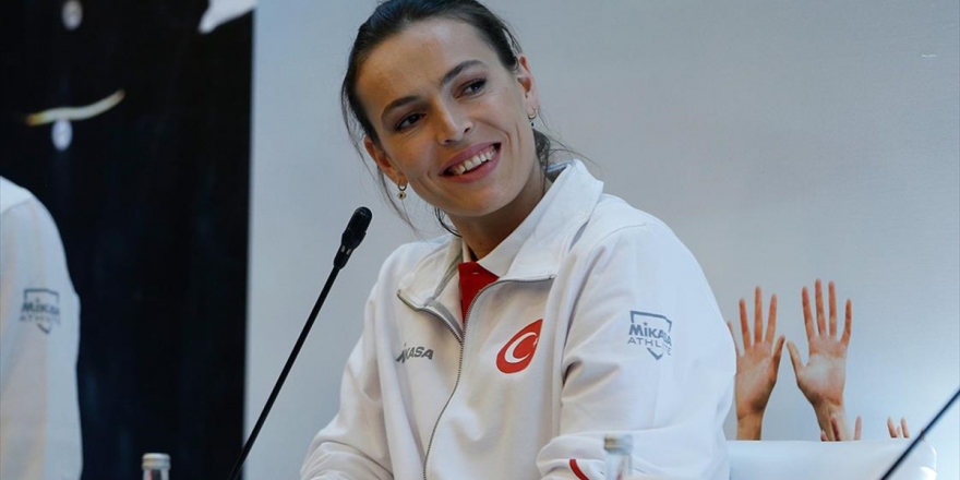 A Milli Kadın Voleybol Takımı Kaptanı Eda Erdem Dündar: Tokyo'da Kürsüye Çıkmak İçin Mücadele Edeceğiz