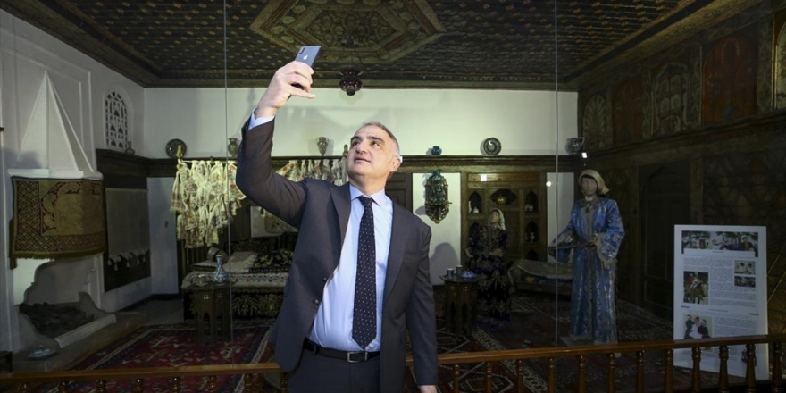 Bakan Ersoy Müzede Selfie Günü Etkinliğine Katıldı